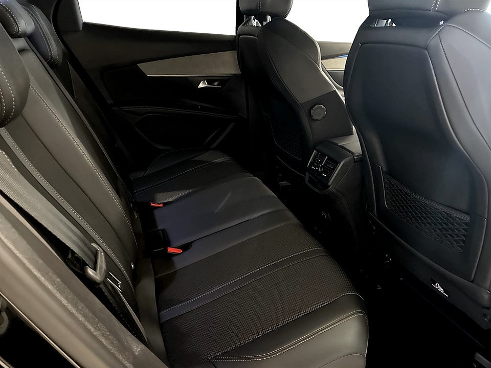 Bild på Peugeot 3008 GT Black Pack 1.2 PT 130hk Aut B-KAMERA CARPLAY