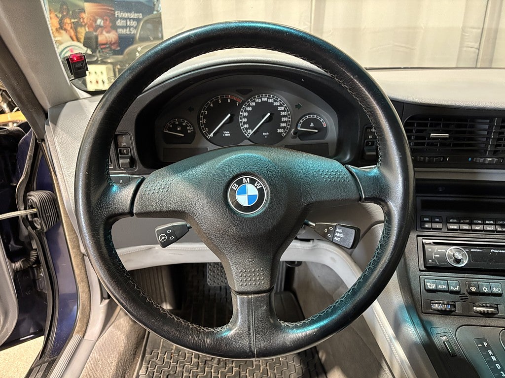 BMW 850 i 300hk