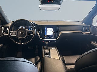 Volvo V60 D4 AWD R-Design Drag Navi H/K 360°kamera Rattvärme S&V – bild 8