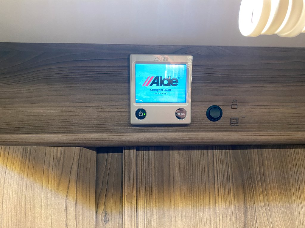 Kabe Royal x 780 LT /Taksäng/Adaptiv farth/Mercedes/Badrum Bak - Kabe