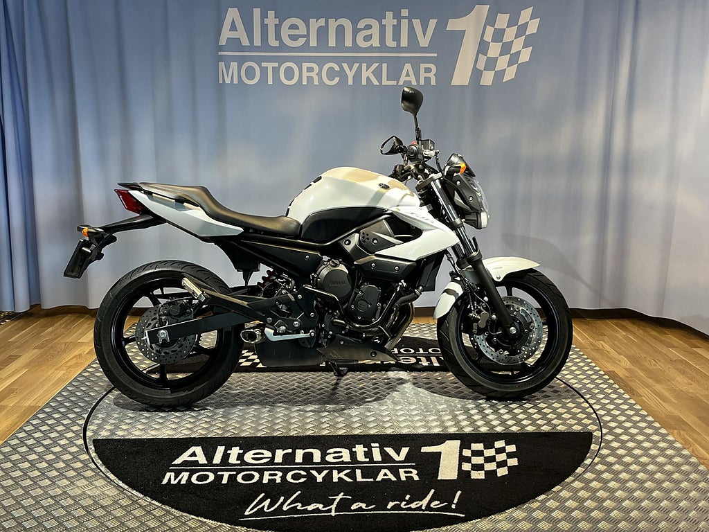 Yamaha XJ6 ABS