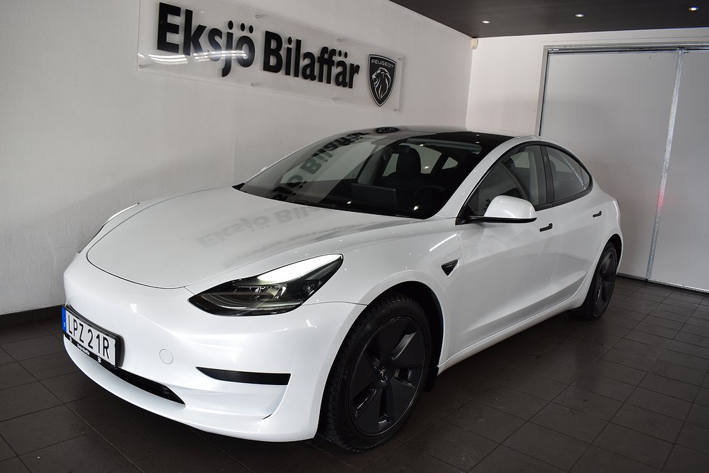 Tesla Model 3 Standard Range Plus 60kWh 325hk Automat *Pilot*