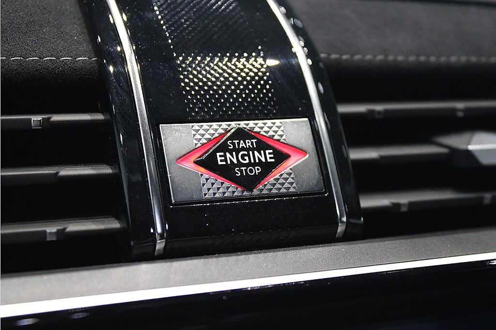 Bild på DS 7 Crossback E-Tense Performance Line+ 300hk Aut AWD - B-KAMERA, ELSTOL