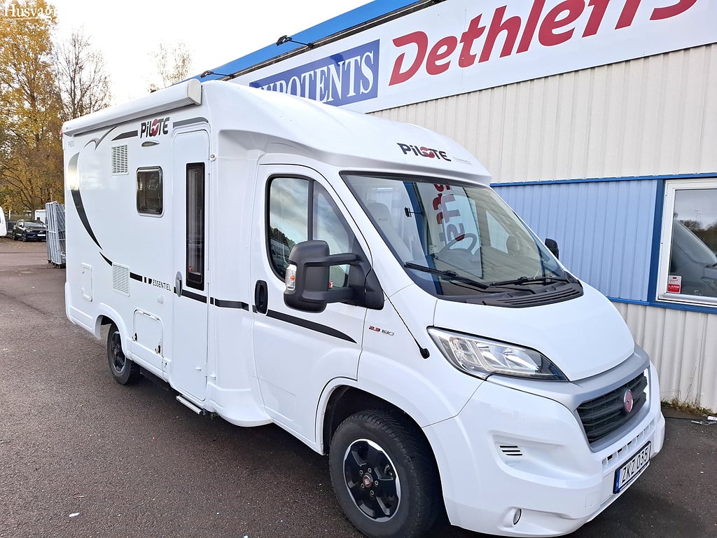 Pilote P 600 P Automat, Solpanel, Dubbelbädd, Cykelställ