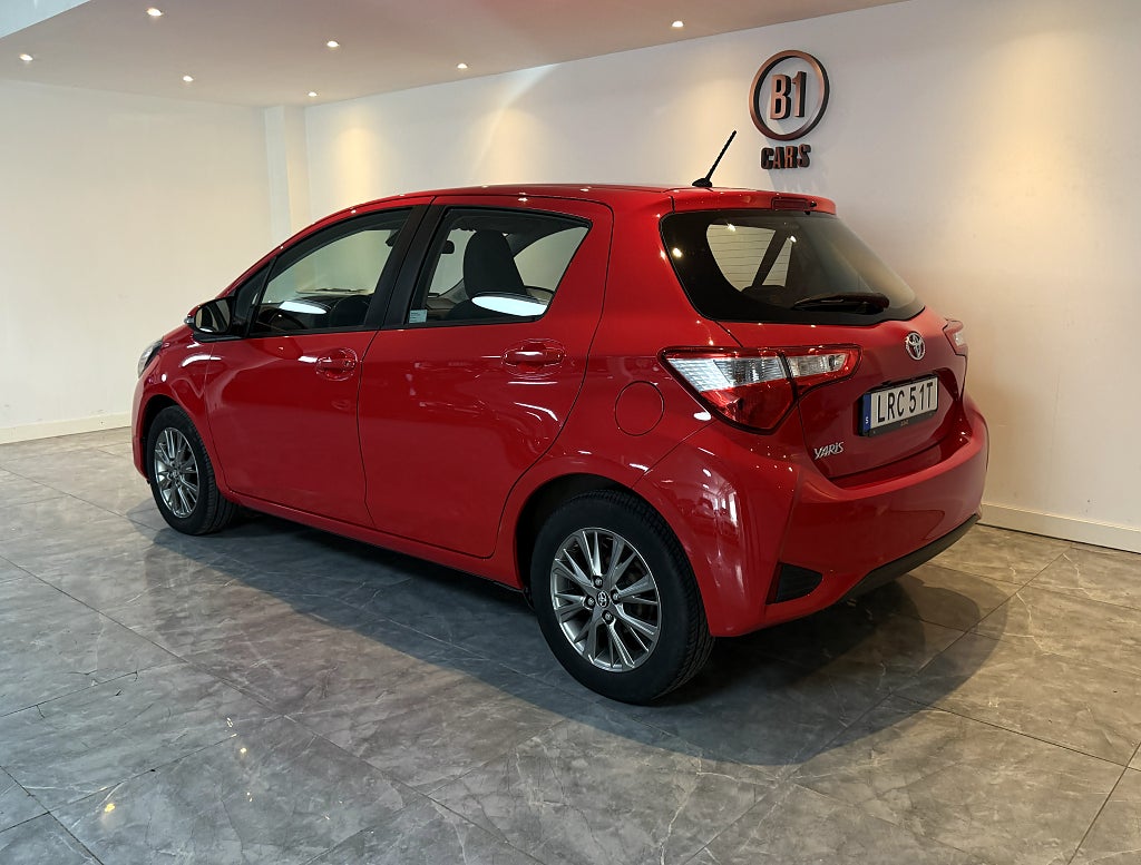 Toyota Yaris 5-dörrar 1.5 VVT-iE Active Euro 6  B-KAMERA LÅGMIL NYBE