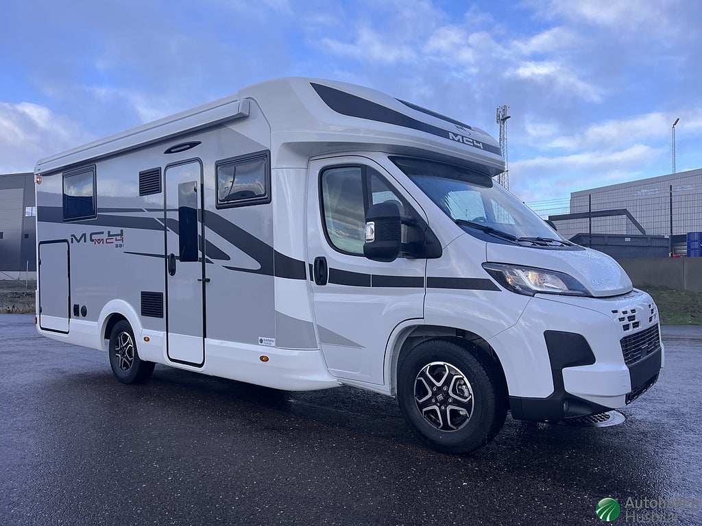 McLouis MC4 381 / Queenbädd / Automat / Taksäng / Face to Face