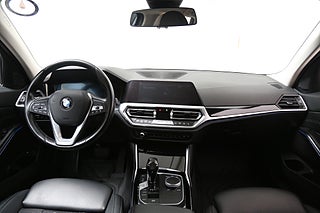 Kombi BMW 330e 18 av 28