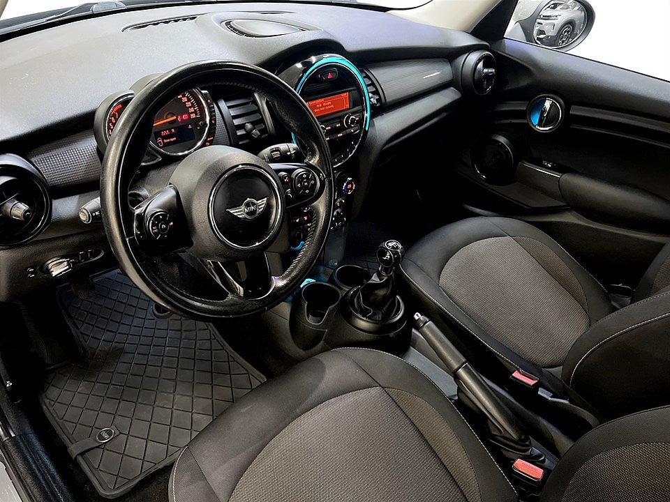 Bild på MINI One Pepper 5-dörrars - BLUETOOTH