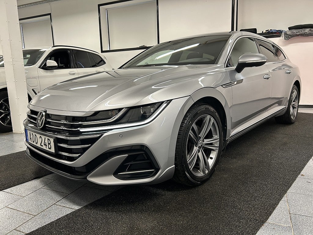 Volkswagen Arteon eHybrid Shooting Brake 1.4 TSI 218 hk F R-Line SoH 94 %