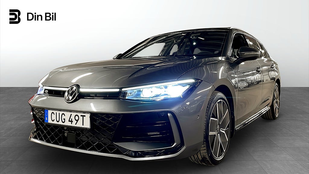 Volkswagen Passat 1.5 TSI eHybrid 272HK R-Line/ 360-kamera & Pano