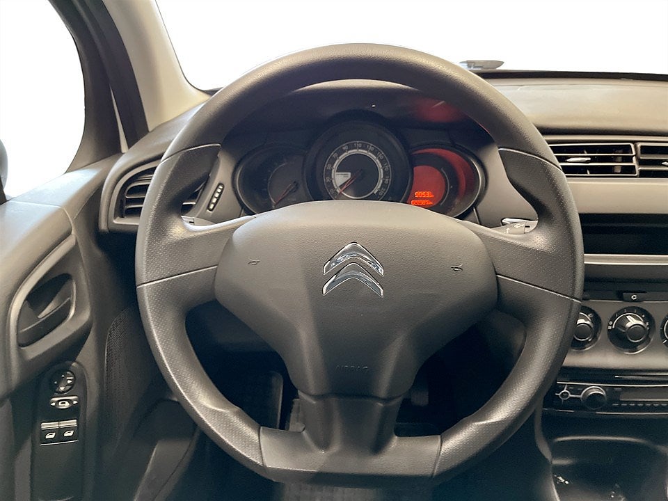 Bild på Citroën C3 1.2 82hk - LÅG SKATT, NYSERVAD