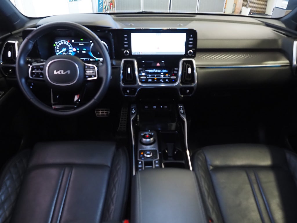 Kia Sorento PHEV 265hk Black Edition | Pano | Skinn | 7-sits | 360°