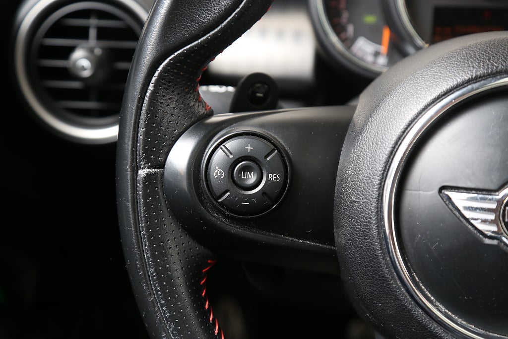MINI Cooper S 192hk Automat 3-dörrars H/K Navi Läder Panorama 2015