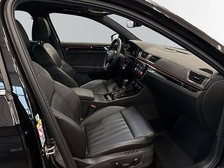 Skoda Superb 2.0 TSI 4x4 Business L&K 272 hk S&V/Navi/Pvärm