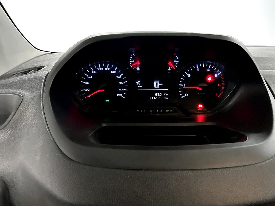 Bild på Peugeot Partner PRO 1.5 BlueHDi 130hk 4x4 L2 DRAG BACKSENSORER