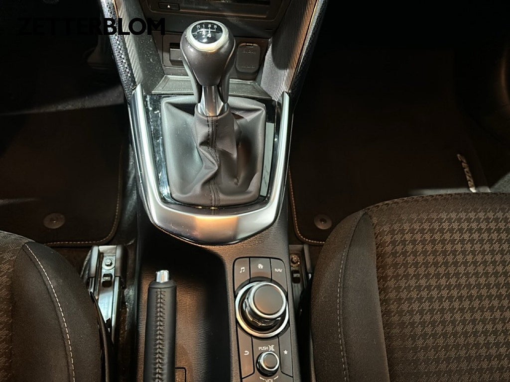 Halvkombi Mazda 2 14 av 15