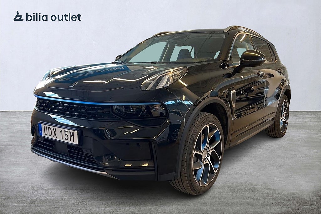 Lynk & Co 01 PHEV DCT Panorama 360 kamera Navigation Moms