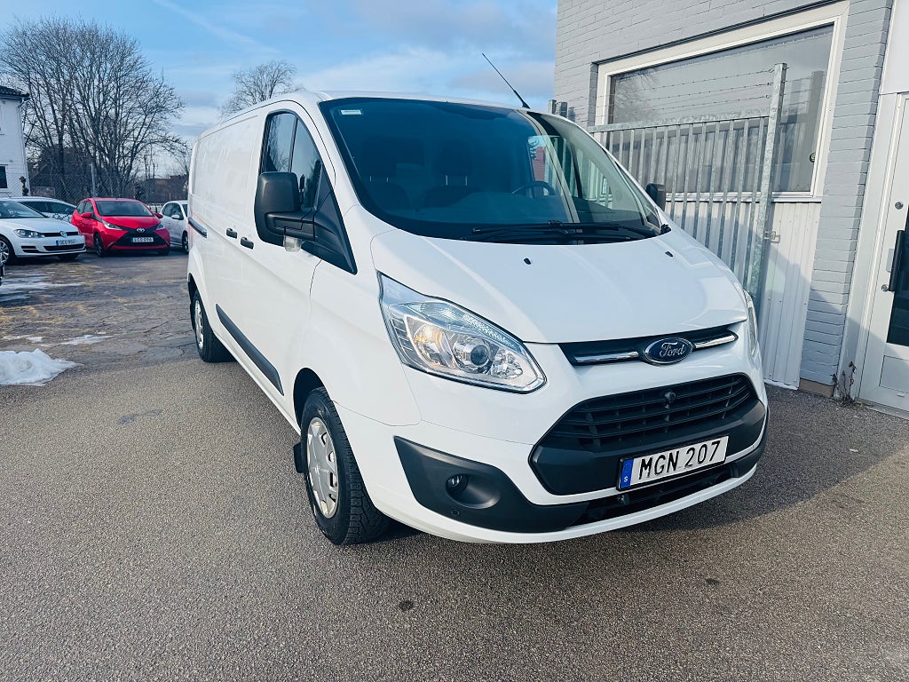 Ford transit 2.2 TDCi 125HK CUSTOM 290 L2 / DRAG / VÄRMARE