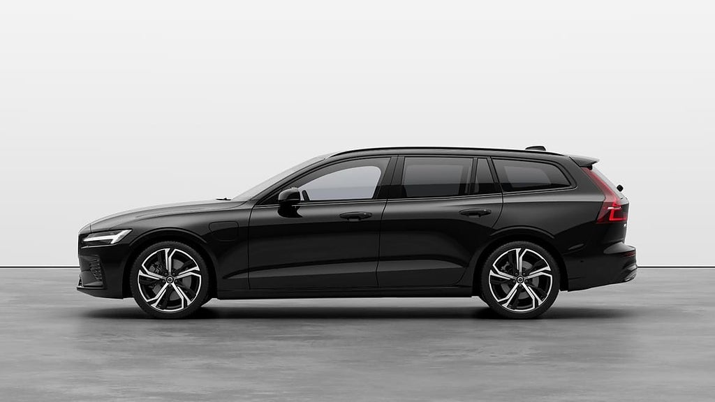Volvo V60 T6 Plus Dark Nordic Edition LAGERBIL B&W 360 PANO