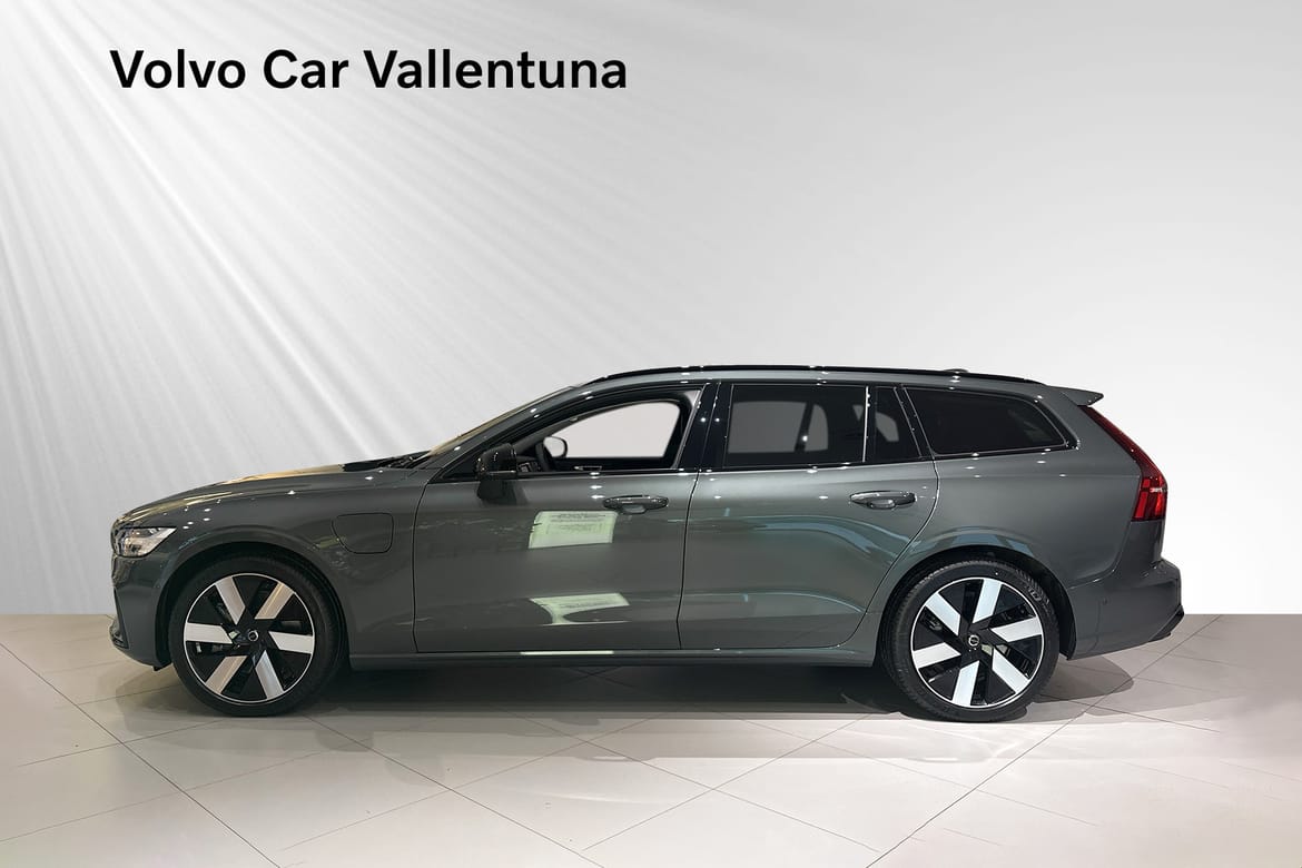 Volvo V60 T6 Plus Dark Nordic Edition 2026, bild 2/49