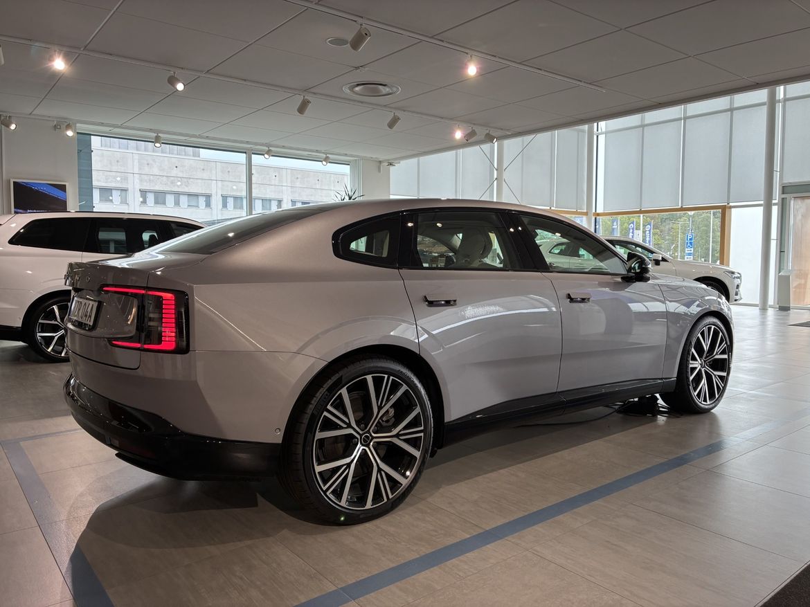 Volvo ES90 2026, bild 2/33