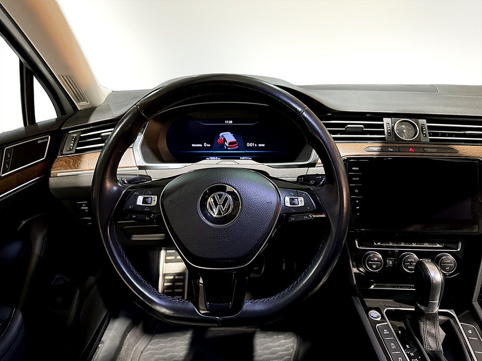 Bild på Volkswagen Passat Alltrack 2.0 TDI 4Motion 240hk Aut AWD - B-KAMERA,DRAG,ELSTOL