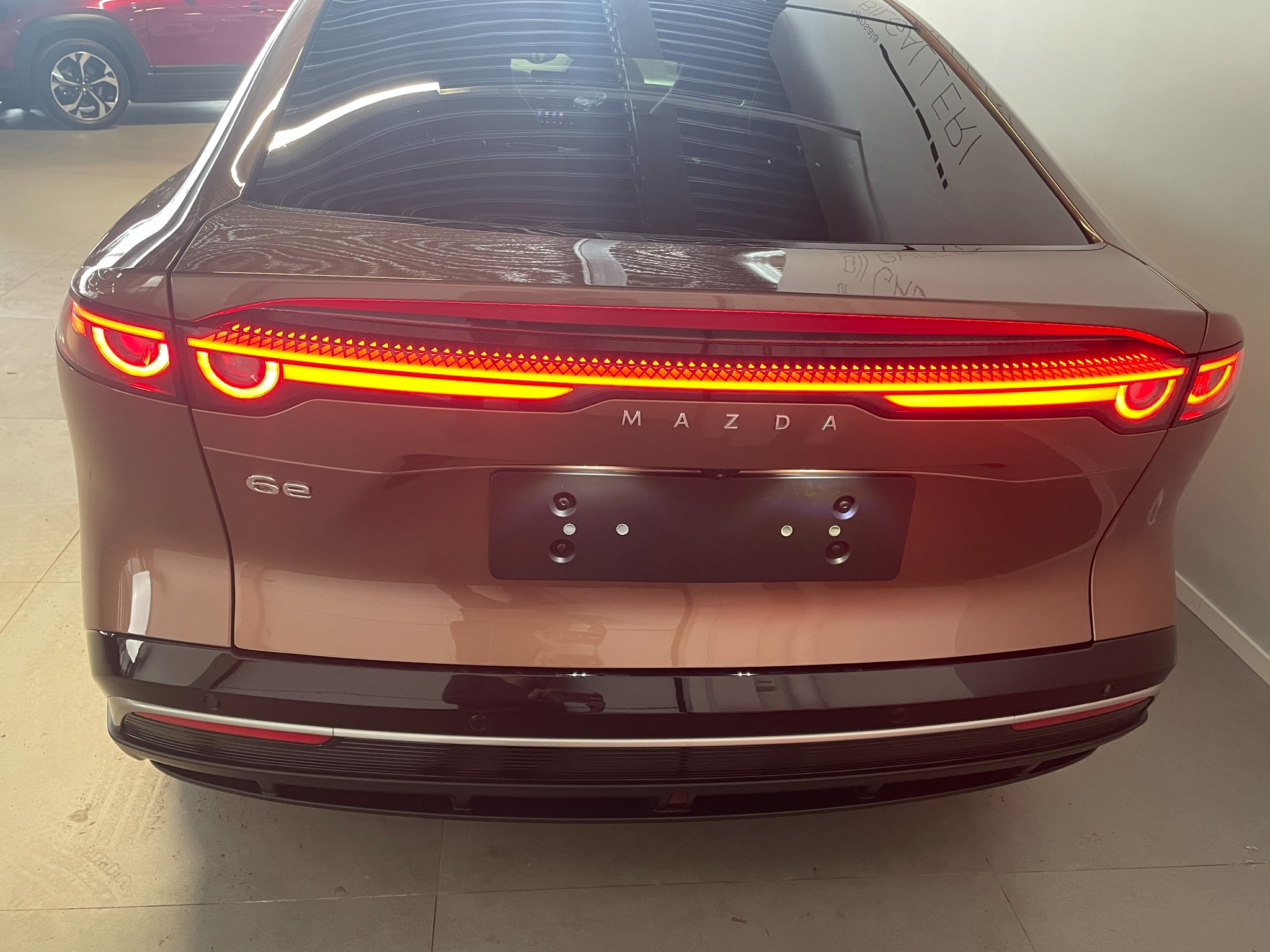 Mazda 6e Takumi Plus Standard Range 2026, bild 5/33