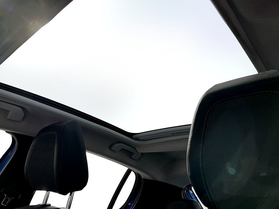 Bild på Peugeot 208 Allure 1.2 PT 100hk Aut PANO CARPLAY