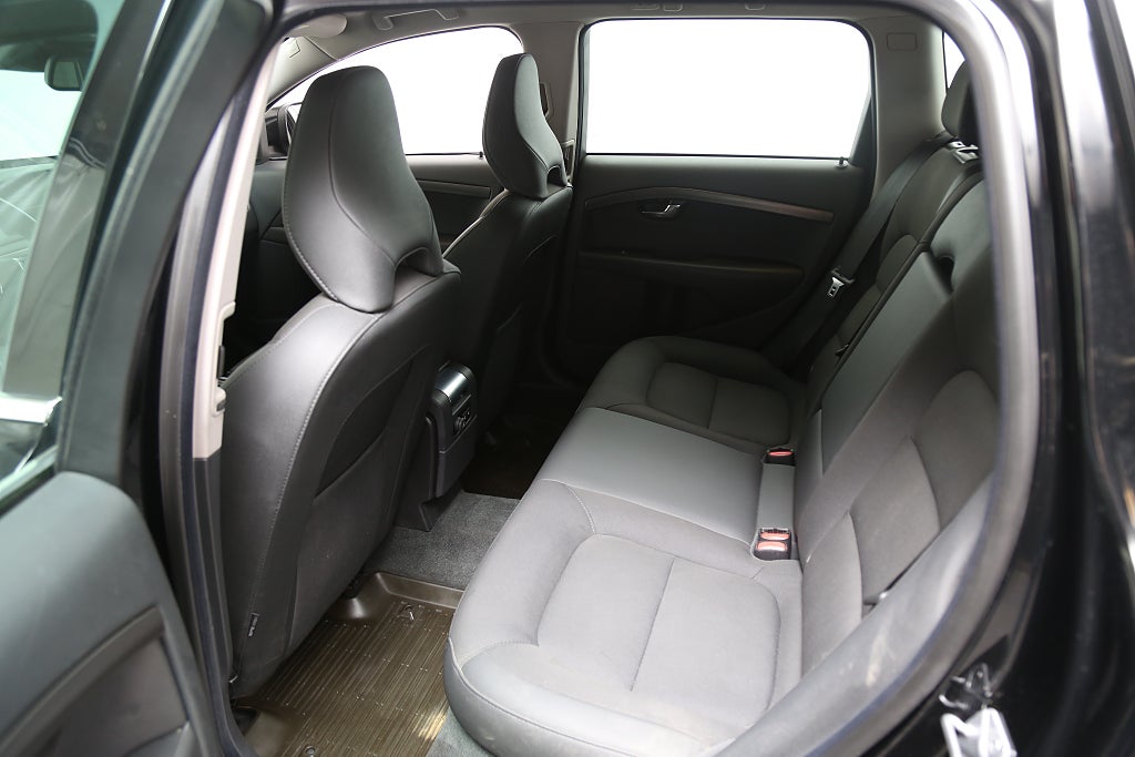 Volvo XC70 D4 181hk Classic Momentum AWD Aut Värmare Drag 2016