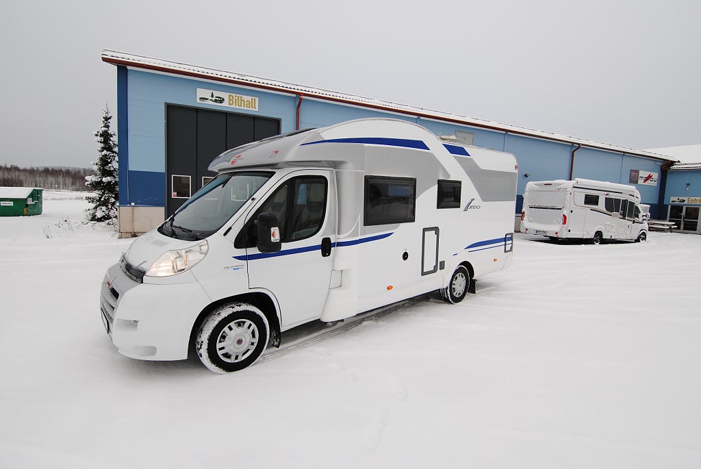 Bürstner Ixeo IT 664 ÅRETS JULKLAPP