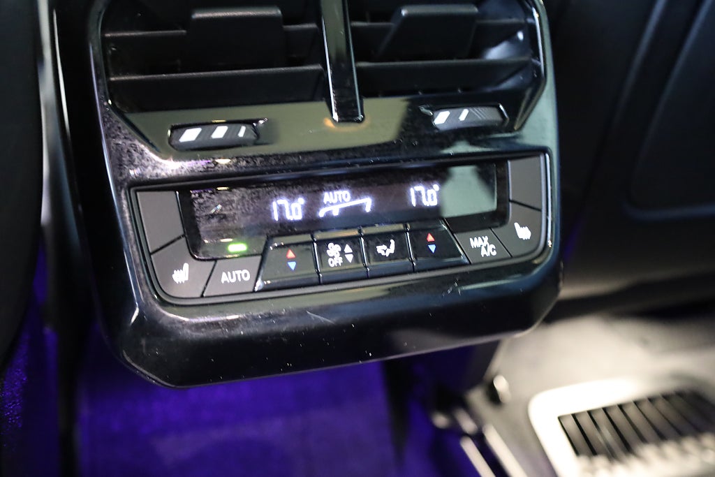 BMW iX xDrive50 Comfort Pano H&K 360° Leasbar HUD Drag