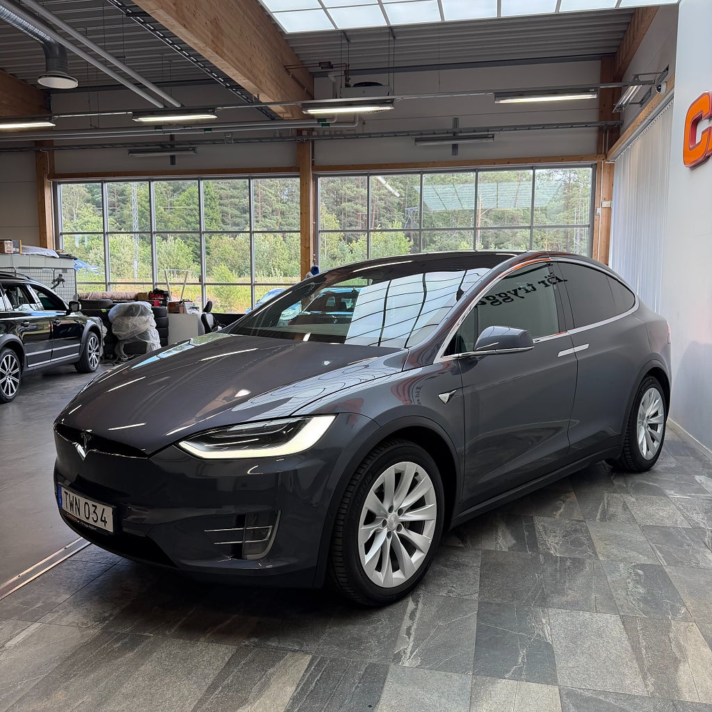 Tesla Model X 90D AWD 423hk 6-sits Leasebar Pano Summon Luftfjädring