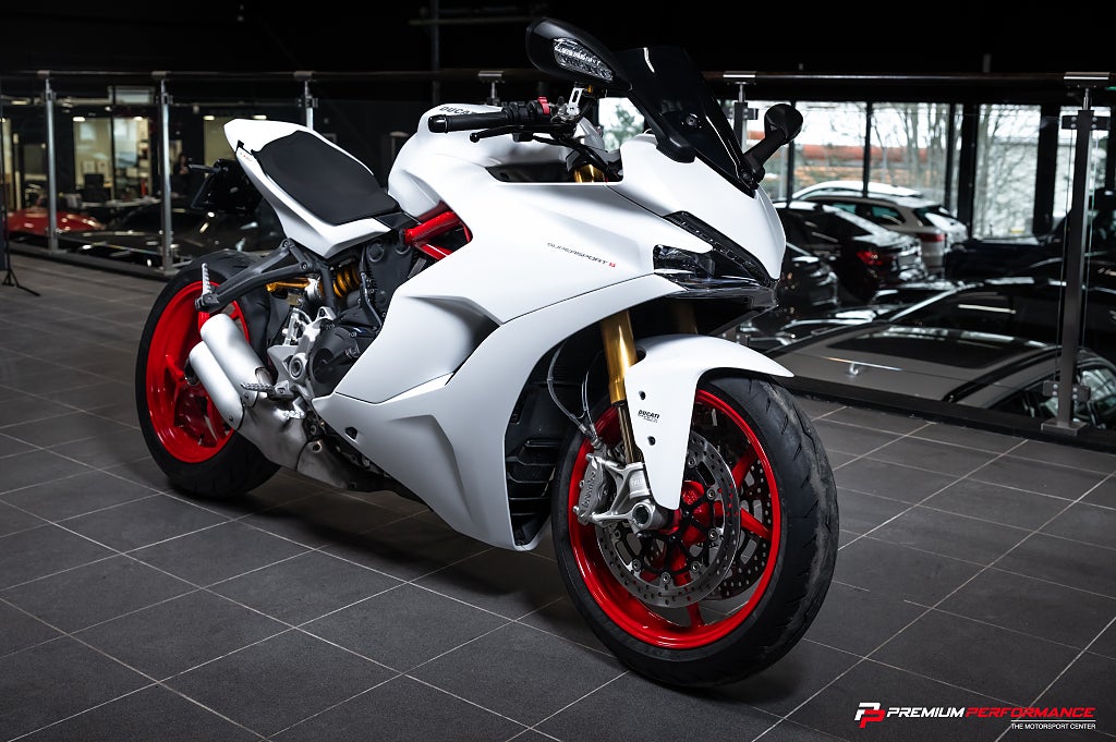 Ducati SuperSport S |Lågmilad|Nyservad|Utrustad| 