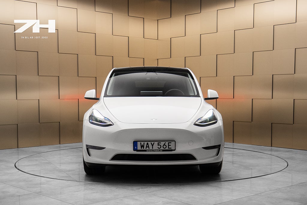 Tesla Model Y Long Range AWD / Drag / Pano / Autopilot