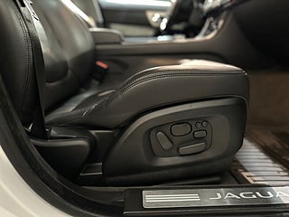 Jaguar XF 3.0 V6 AWD Taklucka Kamera GPS Meridian S/V-hjul