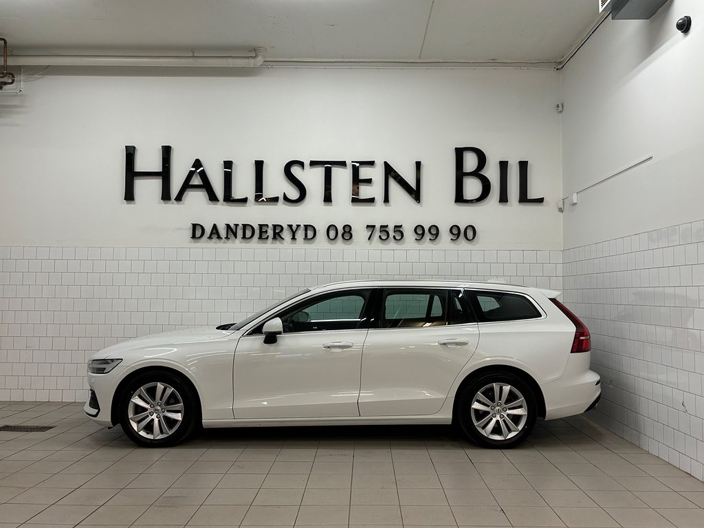 Volvo V60 B4 Momentum Aut 1Äg Moms CarPlay Värmare Svensksåld