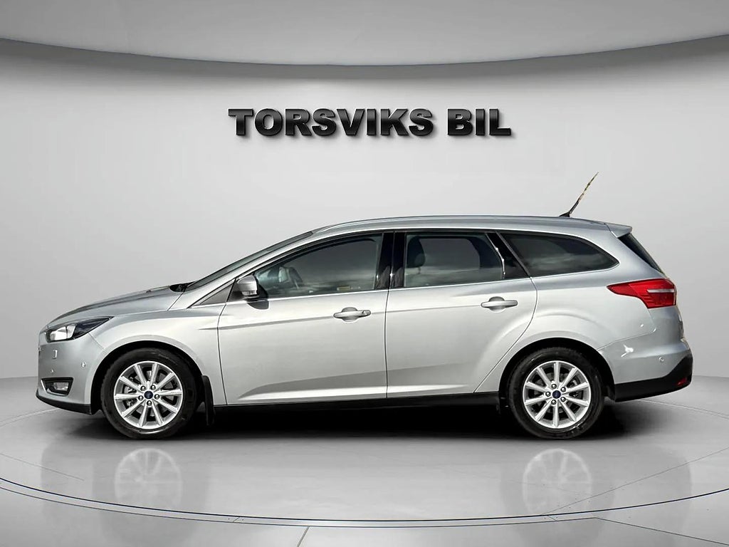 Ford Focus Kombi 1.5 EcoBoost Automat Titanium 2900 Mil 1 Ägare - miniatyr 3