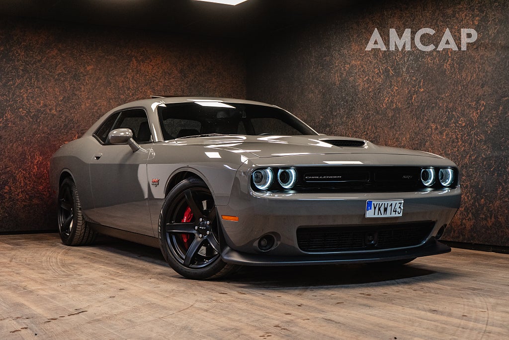 Dodge Challenger 6.4 V8 SRT 492hk | 3.99% Ränta | H/K | Taklucka | Navi