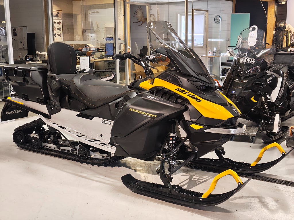 Ski-Doo Expedition Sport 900 ACE - 2026 23 mil Dubbmatta, packlåda m.m
