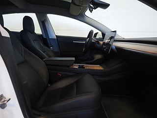 Sedan Tesla Model 3 14 av 21