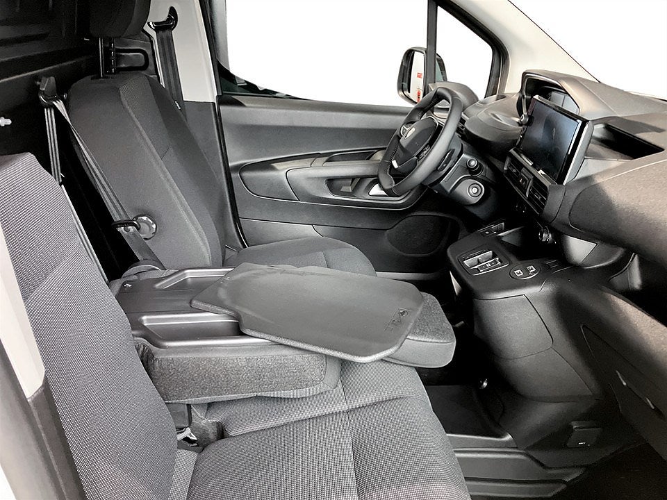 Bild på Peugeot Partner BlueHDi 130hk Aut L2 - HYRBIL