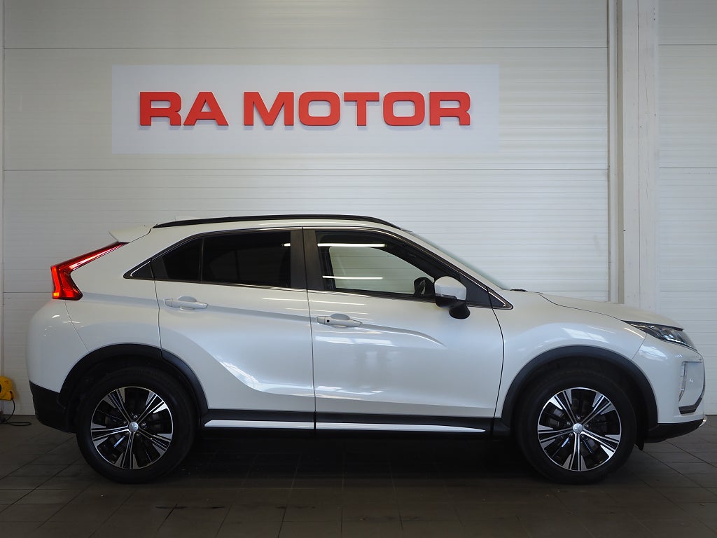 Mitsubishi Eclipse Cross 1.5 T-MIVEC S-AWC CVT Intense Onyx Pano 360° Skinn 2020