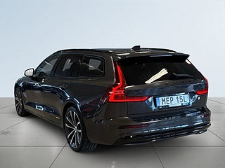 Volvo V60 PLUG-IN T6 AWD Plus Dark MOMS Drag B-kamera S&V-däck