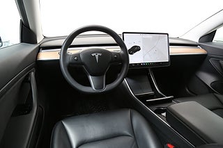 Sedan Tesla Model 3 15 av 24