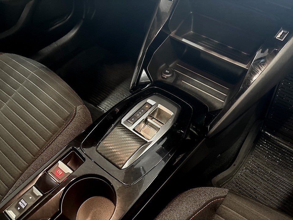 Bild på Peugeot E-208 5D Active 50 kWh 136hk Aut CARPLAY BACKSENSORER