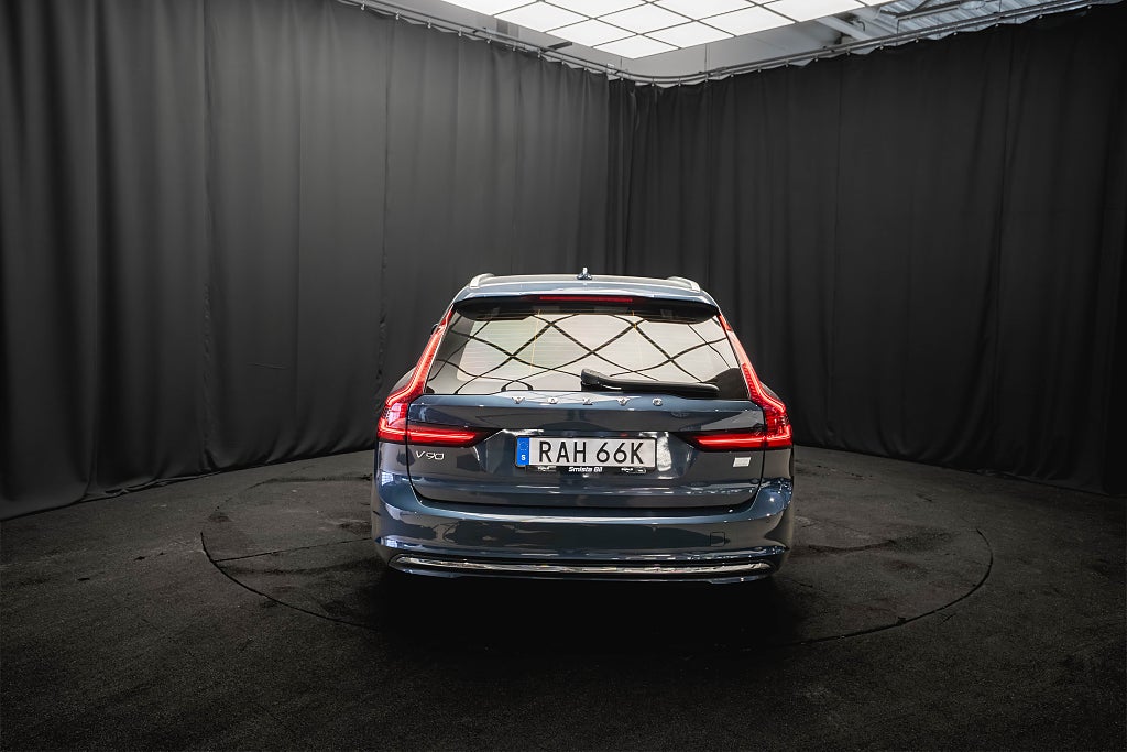 Volvo V90 Recharge T6 AWD LÄDER KOMFORTSTOLAR DRAG 1-ÄGARE MOMS
