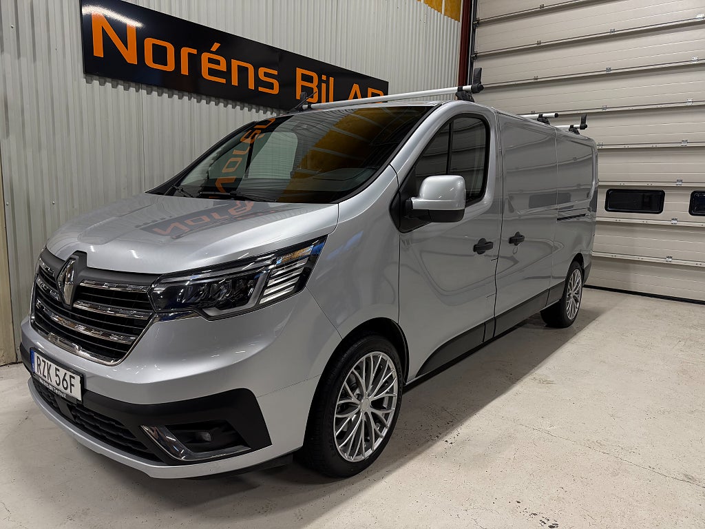 Renault trafic 2.0 dCi 150HK L2 LÅNG 2XSKJUTDÖRRAR! LEASBAR!