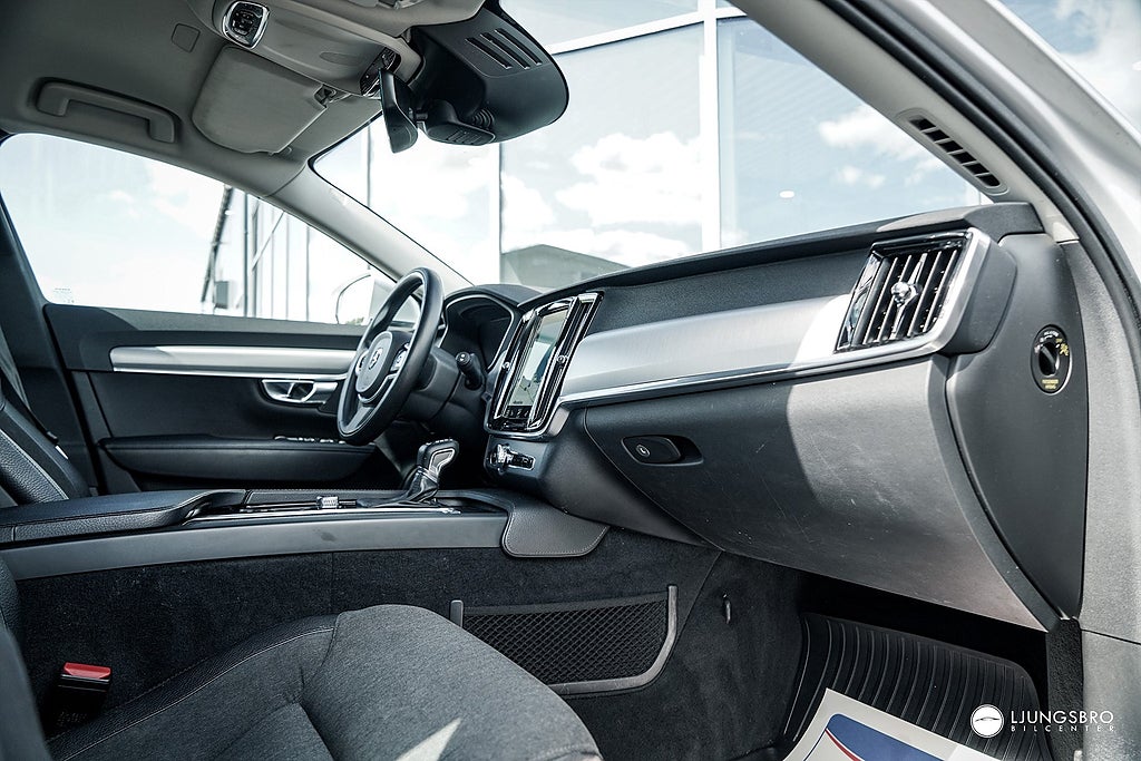 Volvo V90 D4 Momentum Advanced SE II 190hk