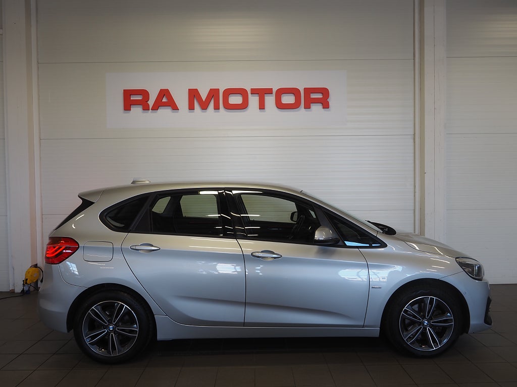 BMW 220 d xDrive Active Tourer Sport line M-Värm Navi Drag 2019