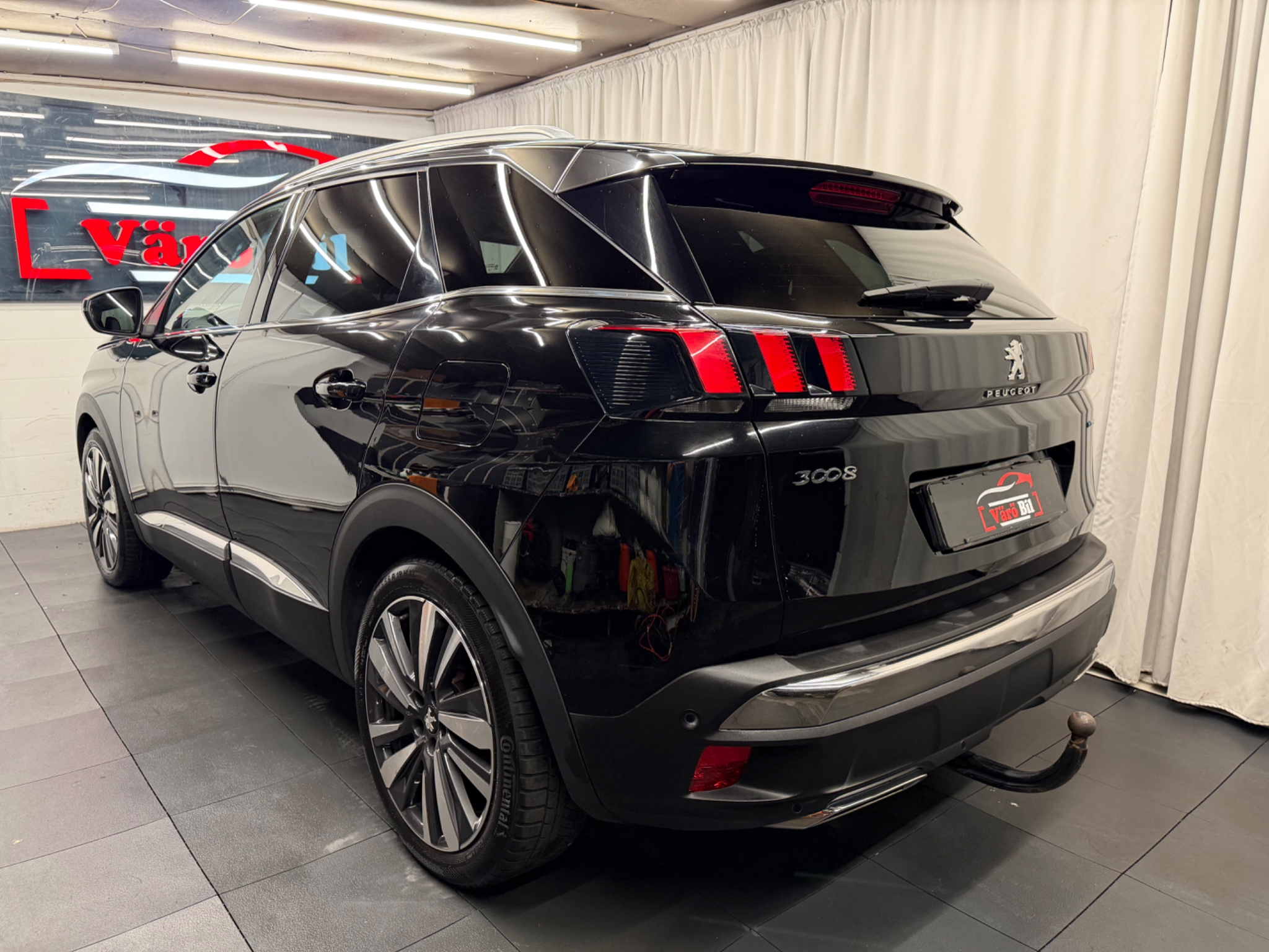 Peugeot 3008 GT HYBRID4 300hk l 360 2019, kuva 5/58